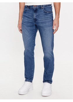 Wrangler Jeansy River 112341401 Niebieski Tapered Leg ze sklepu MODIVO w kategorii Jeansy męskie - zdjęcie 182707419