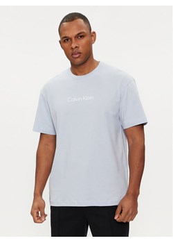Calvin Klein T-Shirt Hero K10K111346 Błękitny Regular Fit ze sklepu MODIVO w kategorii T-shirty męskie - zdjęcie 182707428