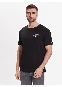 Tommy Hilfiger T-Shirt Logo UM0UM02916 Czarny Regular Fit ze sklepu MODIVO w kategorii T-shirty męskie - zdjęcie 182707537
