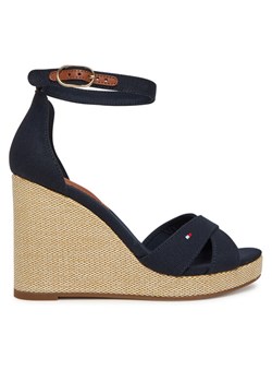 Tommy Hilfiger Sandały Flag High Wedge Espad Crisscross FW0FW08661 Granatowy - id: 0000305158253 - marki Tommy Hilfiger - 182708126 Tommy Hilfiger Sandały Flag High Wedge Espad Crisscross FW0FW08661 Granatowy ze sklepu MODIVO w kategorii Espadryle damskie - zdjęcie 182708126