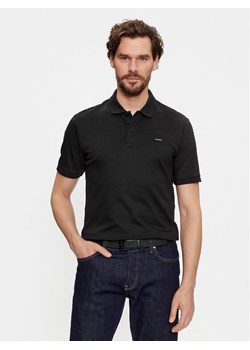 Calvin Klein Polo Smooth Cotton Slim Polo K10K111657 Czarny Regular Fit ze sklepu MODIVO w kategorii T-shirty męskie - zdjęcie 182708577