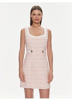 Guess Sukienka codzienna W4RK16 WFWV2 Różowy Bodycon Fit ze sklepu MODIVO w kategorii Sukienki - zdjęcie 182708715