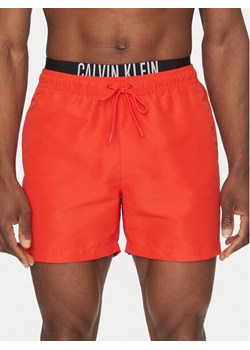 Calvin Klein Swimwear Szorty kąpielowe KM0KM01093 Czerwony Regular Fit ze sklepu MODIVO w kategorii Kąpielówki - zdjęcie 182708735