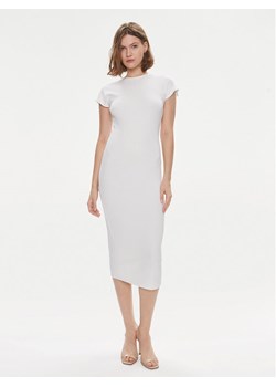 Calvin Klein Sukienka letnia Q-Nova K20K206537 Biały Slim Fit ze sklepu MODIVO w kategorii Sukienki - zdjęcie 182709376