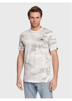 Alpha Industries T-Shirt Backprint T Camo 128507C Biały Regular Fit ze sklepu MODIVO w kategorii T-shirty męskie - zdjęcie 182709618