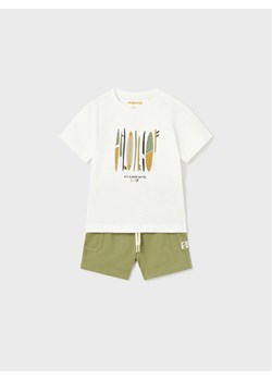 Mayoral Komplet t-shirt i spodenki 1646 Kolorowy Regular Fit ze sklepu MODIVO w kategorii Komplety niemowlęce - zdjęcie 182709915