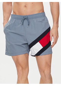 Tommy Hilfiger Szorty kąpielowe UM0UM02048 Niebieski Slim Fit ze sklepu MODIVO w kategorii Kąpielówki - zdjęcie 182710229