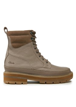Clarks Trapery PragueStyle K. 261749026 Brązowy ze sklepu MODIVO w kategorii Buty zimowe dziecięce - zdjęcie 182710468