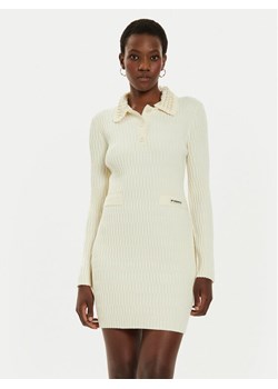 Pinko Sukienka dzianinowa York 104360 A27J Beżowy Regular Fit ze sklepu MODIVO w kategorii Sukienki - zdjęcie 182710515
