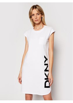 DKNY Sukienka dzianinowa P0RD1B2J Biały Regular Fit ze sklepu MODIVO w kategorii Sukienki - zdjęcie 182711188