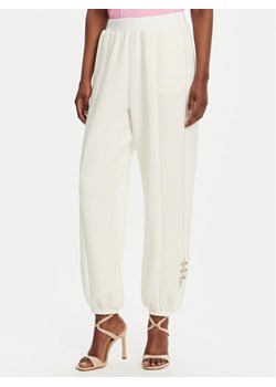 Liu Jo Sport Spodnie dresowe TA5229 J4869 Biały Relaxed Fit ze sklepu MODIVO w kategorii Spodnie damskie - zdjęcie 182711229