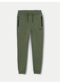 NAME IT Spodnie dresowe 13220322 Zielony Regular Fit ze sklepu MODIVO w kategorii Spodnie chłopięce - zdjęcie 182711648