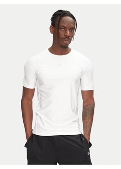 adidas T-Shirt Fashion Cut Line JD0046 Biały Slim Fit ze sklepu MODIVO w kategorii T-shirty męskie - zdjęcie 182712225