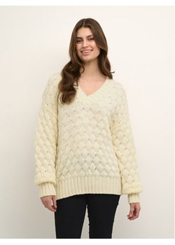 Kaffe Sweter Katinka 10507747 Écru Loose Fit ze sklepu MODIVO w kategorii Swetry damskie - zdjęcie 182712785