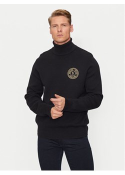 Versace Jeans Couture Golf 77GAFM07 Czarny Regular Fit ze sklepu MODIVO w kategorii Swetry męskie - zdjęcie 182713037