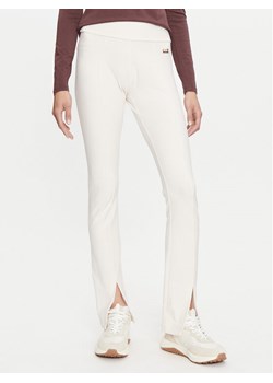 EA7 Emporio Armani Spodnie materiałowe 6DTP73 TJQFZ Écru Regular Fit ze sklepu MODIVO w kategorii Spodnie damskie - zdjęcie 182713185