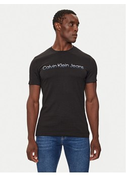 Calvin Klein Jeans T-Shirt Two Tone Institutional J30J325676 Czarny Regular Fit ze sklepu MODIVO w kategorii T-shirty męskie - zdjęcie 182713465