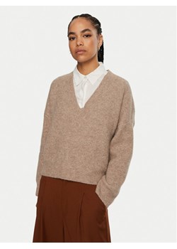 Gestuz Sweter Alpha 10909332 Beżowy Loose Fit ze sklepu MODIVO w kategorii Swetry damskie - zdjęcie 182715887