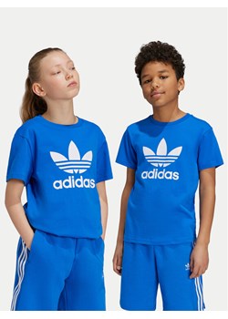 adidas T-Shirt adicolor Trefoil IY7425 Niebieski Regular Fit ze sklepu MODIVO w kategorii T-shirty chłopięce - zdjęcie 182716259