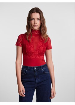 Pieces Body 17131182 Czerwony Slim Fit ze sklepu MODIVO w kategorii Bluzki damskie - zdjęcie 182716719