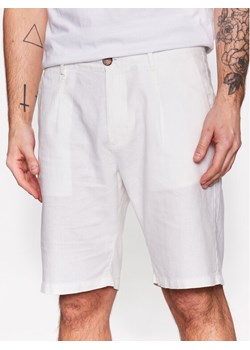 Pepe Jeans Szorty materiałowe Arkin Short Linen PM800913 Écru Relaxed Fit ze sklepu MODIVO w kategorii Spodenki męskie - zdjęcie 182716725