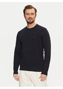 Tommy Hilfiger Bluza Essential MW0MW37237 Granatowy Regular Fit ze sklepu MODIVO w kategorii Bluzy męskie - zdjęcie 182717236