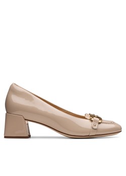 Clarks Czółenka Nyta45 Court 26181319 Beżowy ze sklepu MODIVO w kategorii Czółenka - zdjęcie 182717347