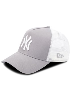 New Era Czapka z daszkiem Clean Trucker 2 Ney 11588490 Szary ze sklepu MODIVO w kategorii Czapki z daszkiem damskie - zdjęcie 182718466