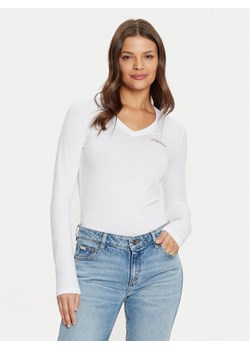 Guess Jeans Bluzka W4YI21 J1314 Biały Slim Fit ze sklepu MODIVO w kategorii Bluzki damskie - zdjęcie 182718828