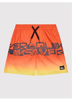 Quiksilver Szorty kąpielowe Word block 14" EQBJV03403 Czerwony Regular Fit ze sklepu MODIVO w kategorii Kąpielówki chłopięce - zdjęcie 182718896