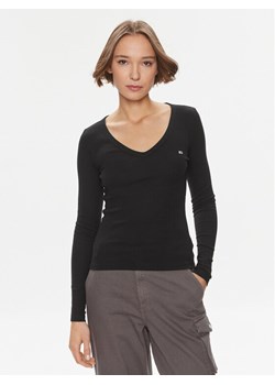 Tommy Jeans Bluzka Essential DW0DW17990 Czarny Slim Fit ze sklepu MODIVO w kategorii Bluzki damskie - zdjęcie 182719028