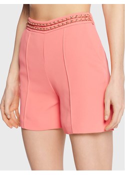 Marciano Guess Szorty materiałowe 3GGD09 9630Z Różowy Regular Fit ze sklepu MODIVO w kategorii Szorty - zdjęcie 182720555