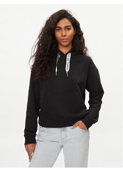 Tommy Jeans Bluza Logo Drawcord DW0DW17794 Czarny Boxy Fit ze sklepu MODIVO w kategorii Bluzy damskie - zdjęcie 182720576
