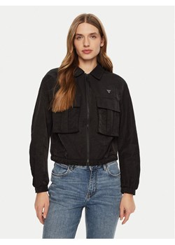 Guess Kurtka przejściowa V5RL03 WGYB0 Czarny Regular Fit ze sklepu MODIVO w kategorii Kurtki damskie - zdjęcie 182721027