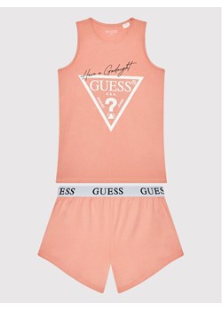 Guess Piżama J1BG00 J1311 Różowy Regular Fit ze sklepu MODIVO w kategorii Piżamy dziecięce - zdjęcie 182721209