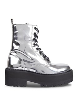Tommy Jeans Botki Tjw Flatform Zip Up Metallic EN0EN02403 Szary ze sklepu MODIVO w kategorii Workery damskie - zdjęcie 182722187