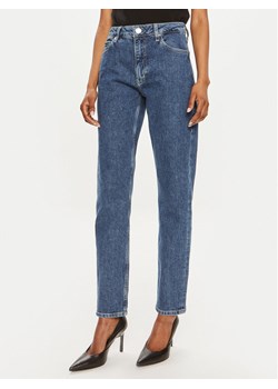 Calvin Klein Jeansy K20K207268 Niebieski Slim Fit ze sklepu MODIVO w kategorii Jeansy damskie - zdjęcie 182724146