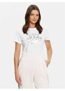 Guess T-Shirt V5RI06 I3Z14 Biały Regular Fit ze sklepu MODIVO w kategorii Bluzki damskie - zdjęcie 182725695