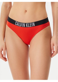 Calvin Klein Swimwear Dół od bikini KW0KW02856 Czerwony ze sklepu MODIVO w kategorii Stroje kąpielowe - zdjęcie 182726425