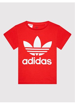 adidas T-Shirt Trefoil HC1970 Czerwony Regular Fit ze sklepu MODIVO w kategorii T-shirty chłopięce - zdjęcie 182726687