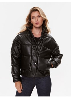 Guess Kurtka puchowa Ivana W3BL12 WFSP0 Czarny Regular Fit ze sklepu MODIVO w kategorii Kurtki damskie - zdjęcie 182727226