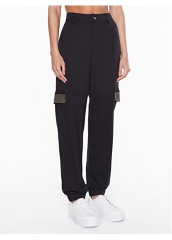 Liu Jo Sport Spodnie materiałowe TA3156 J5942 Czarny Regular Fit ze sklepu MODIVO w kategorii Spodnie damskie - zdjęcie 182728169