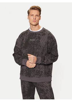 Guess Bluza Z5RQ17 K9YI1 Szary Regular Fit ze sklepu MODIVO w kategorii Bluzy męskie - zdjęcie 182728296