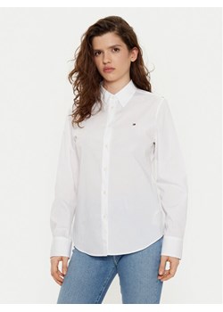 Tommy Hilfiger Koszula WW0WW43577 Biały Regular Fit ze sklepu MODIVO w kategorii Koszule damskie - zdjęcie 182728648