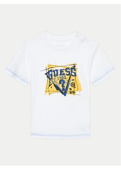Guess T-Shirt N4YI00 K8HM4 Biały Regular Fit ze sklepu MODIVO w kategorii Bluzki dziewczęce - zdjęcie 182729048