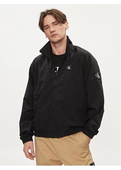 Calvin Klein Jeans Kurtka przejściowa Harrington J30J325102 Czarny Regular Fit ze sklepu MODIVO w kategorii Kurtki męskie - zdjęcie 182729335