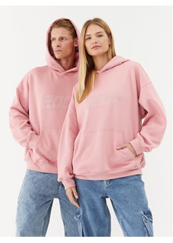 2005 Bluza Unisex Signature Różowy Relaxed Fit ze sklepu MODIVO w kategorii Bluzy męskie - zdjęcie 182729767