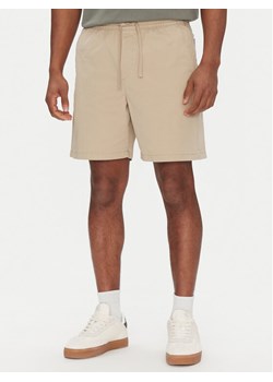 Gap Szorty materiałowe 723683-06 Beżowy Regular Fit ze sklepu MODIVO w kategorii Spodenki męskie - zdjęcie 182729785
