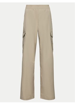 Alpha Industries Spodnie materiałowe 136025 Beżowy Wide Leg ze sklepu MODIVO w kategorii Spodnie damskie - zdjęcie 182729898