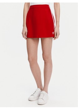 adidas Spódnica trapezowa adicolor 3-Stripes JD0282 Czerwony Regular Fit ze sklepu MODIVO w kategorii Spódnice - zdjęcie 182730179